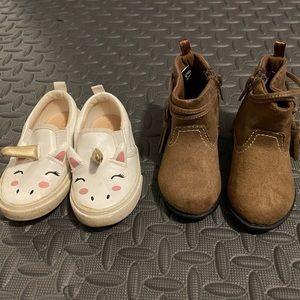 2 Pairs of Size 5 Toddler shoes